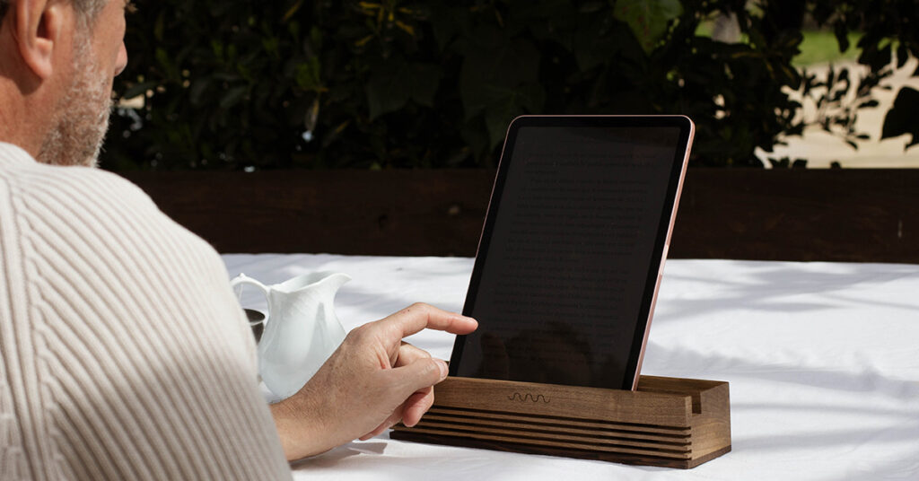 Ecophonic RADIO es el altavoz natural de madera para tu iPad o tablet